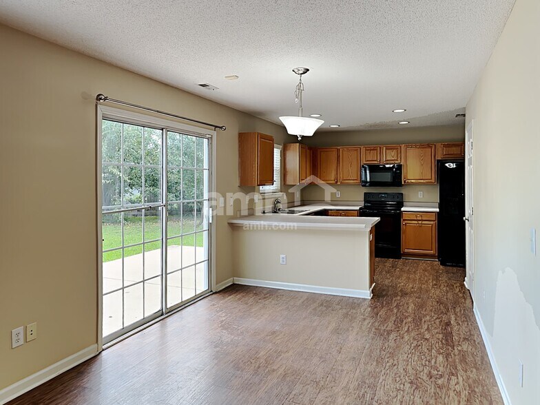 Building Photo - 4928 Alenja Ln
