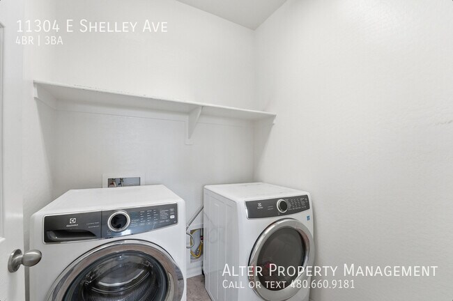 Building Photo - 11304 E Shelley Ave