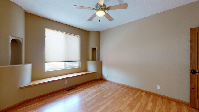 Building Photo - 12609 Sandia Ridge Pl NE