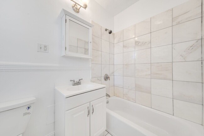 Building Photo - 82 Brainerd Rd