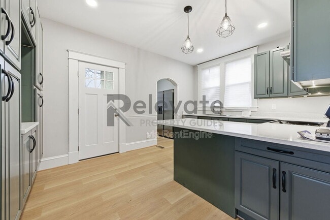 Building Photo - 3100 1st Ave