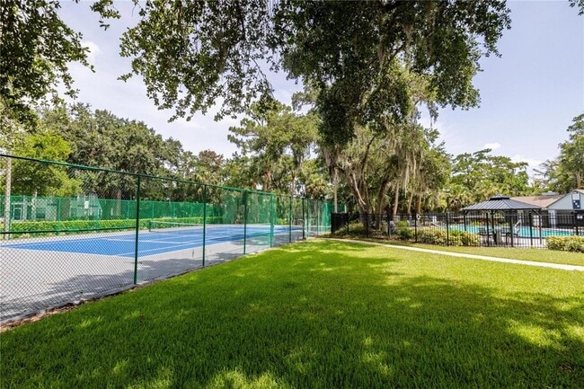 Building Photo - 1404 Northlake Dr