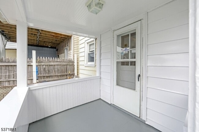 Building Photo - 38 Semel Ave
