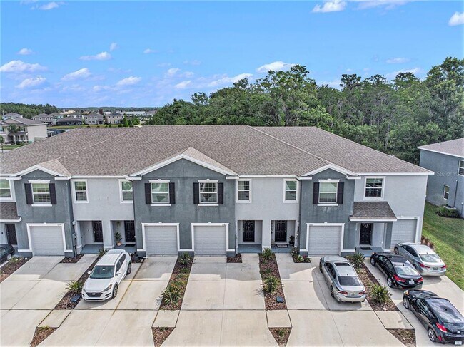 Building Photo - 32803 Pez Landing Ln