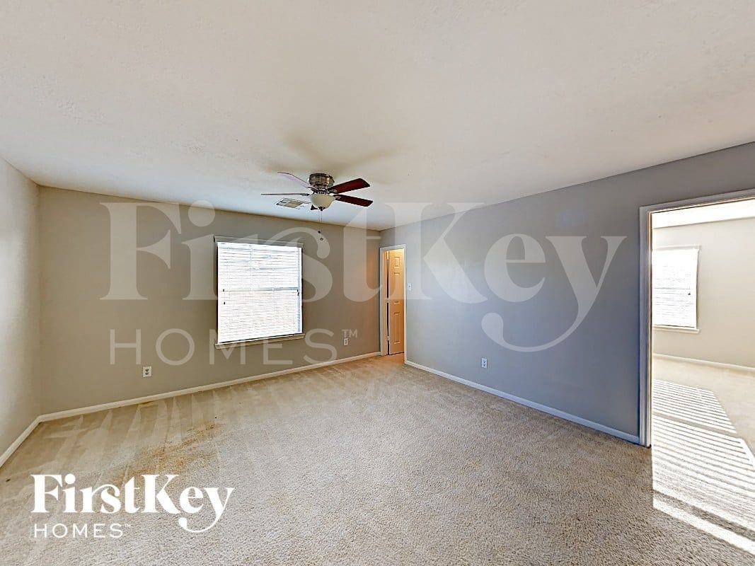 Building Photo - 15207 Green Whisper Dr
