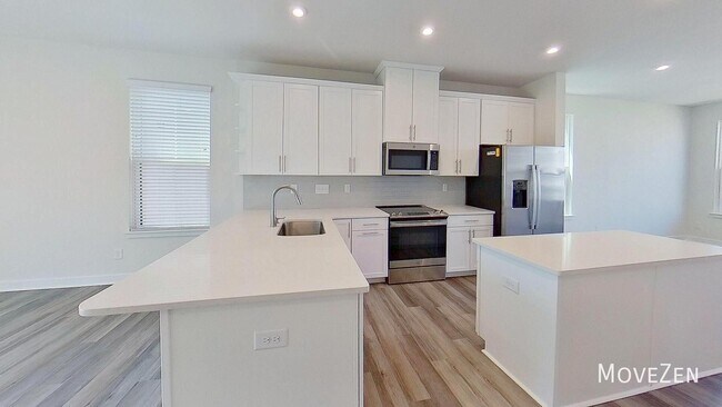 Building Photo - 3645 S Tryon St