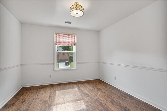 Building Photo - 6285 Sterling Dr