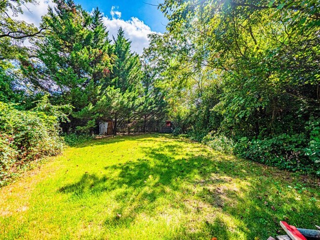 Building Photo - 8411 Potomac Ave