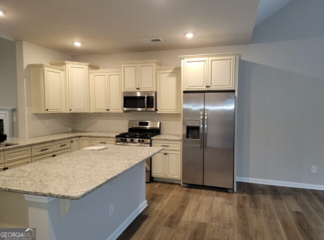 Building Photo - 275 S Ridge