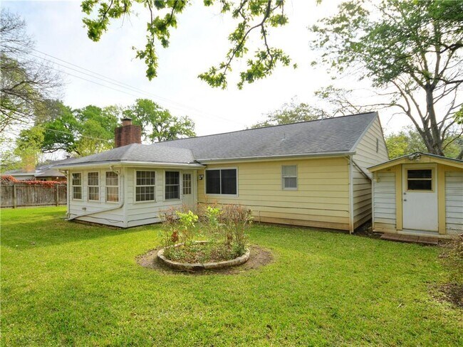 Building Photo - 11502 Toledo Dr