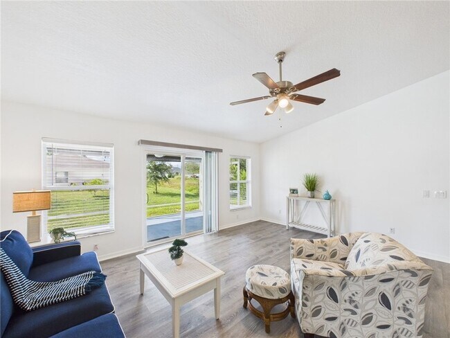 Building Photo - 8135 100th Ave