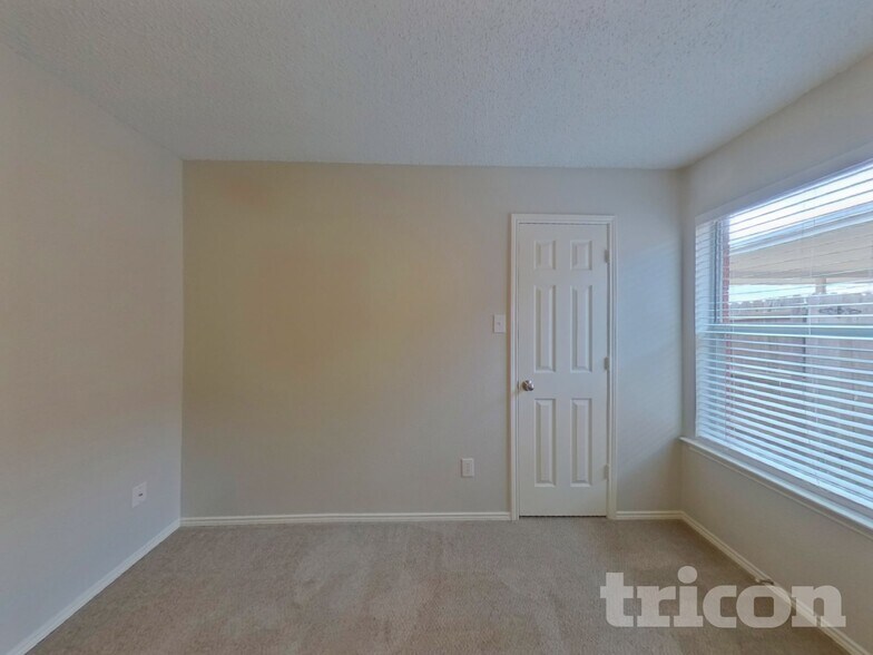 Building Photo - 10221 Dallam Ln