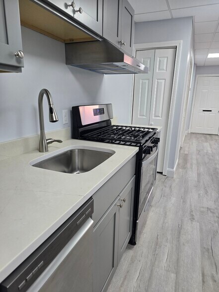 Building Photo - 5 Belknap St