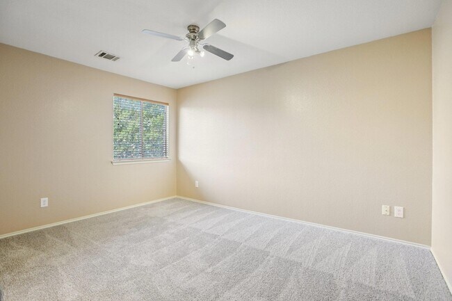 Building Photo - 1132 Pine Portage Loop