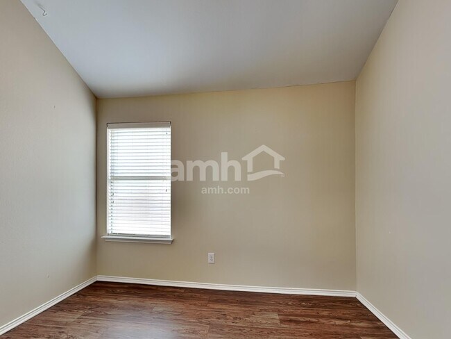 Building Photo - 406 Fireberry Dr