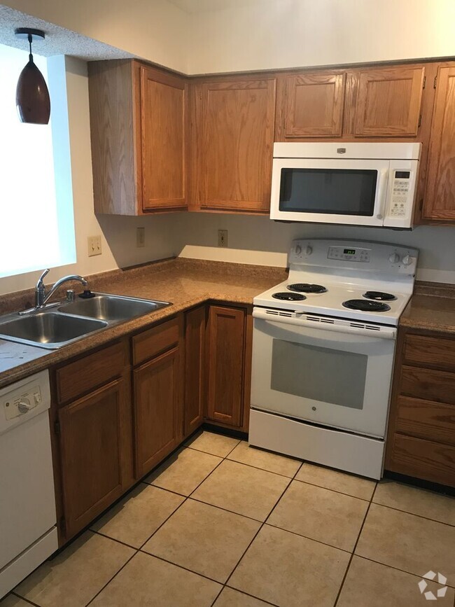 Building Photo - Z & S Rentals, LLC