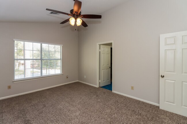 Building Photo - 160 W Golden Arrow Cir