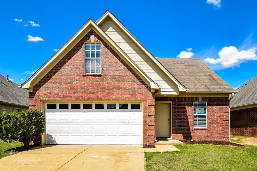 Primary Photo - 9890 Vista Ridge Dr