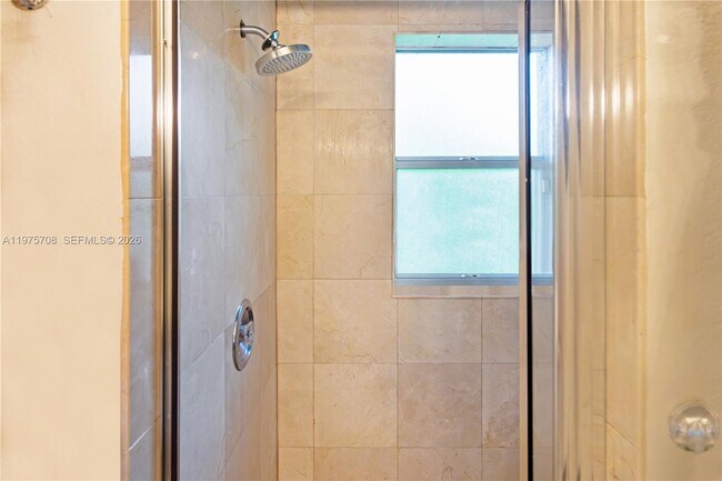 Building Photo - 16550 SW 77th Ct