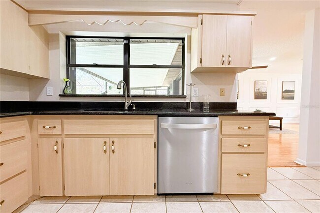 Building Photo - 3201 Bartlett St