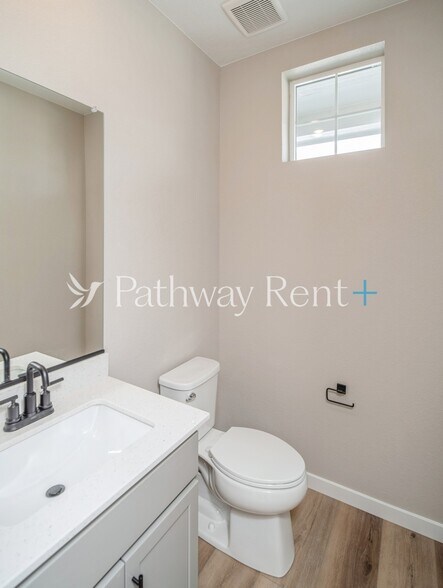 Building Photo - 9421 Yampa Ct