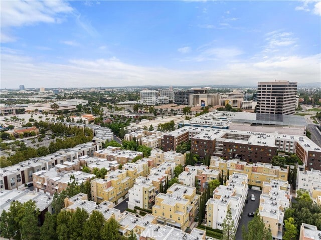 Building Photo - 408 Jeanette Ln