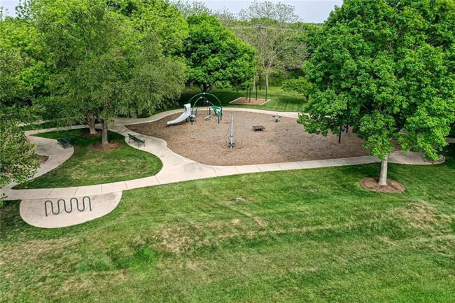 Building Photo - 721 Jane Austen Trail