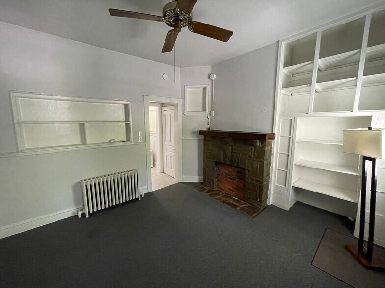 7400-5 Livingroom - 7400 Rhode Island Ave