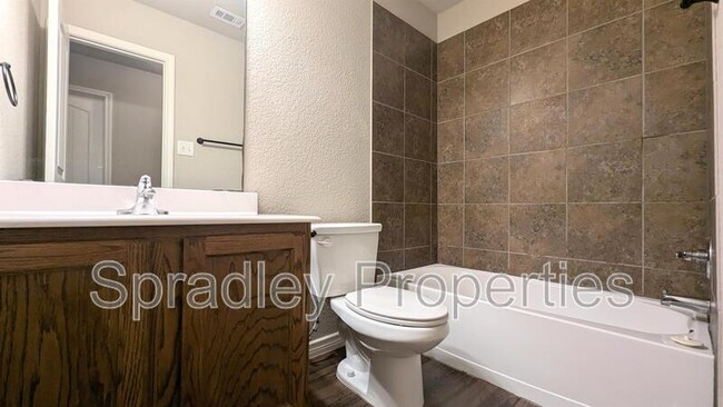 Building Photo - 505B Kacie Dr