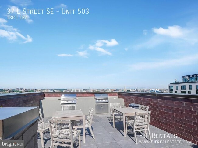 Building Photo - ***ONE MONTH'S RENT FREE***Navy Yard Brand...