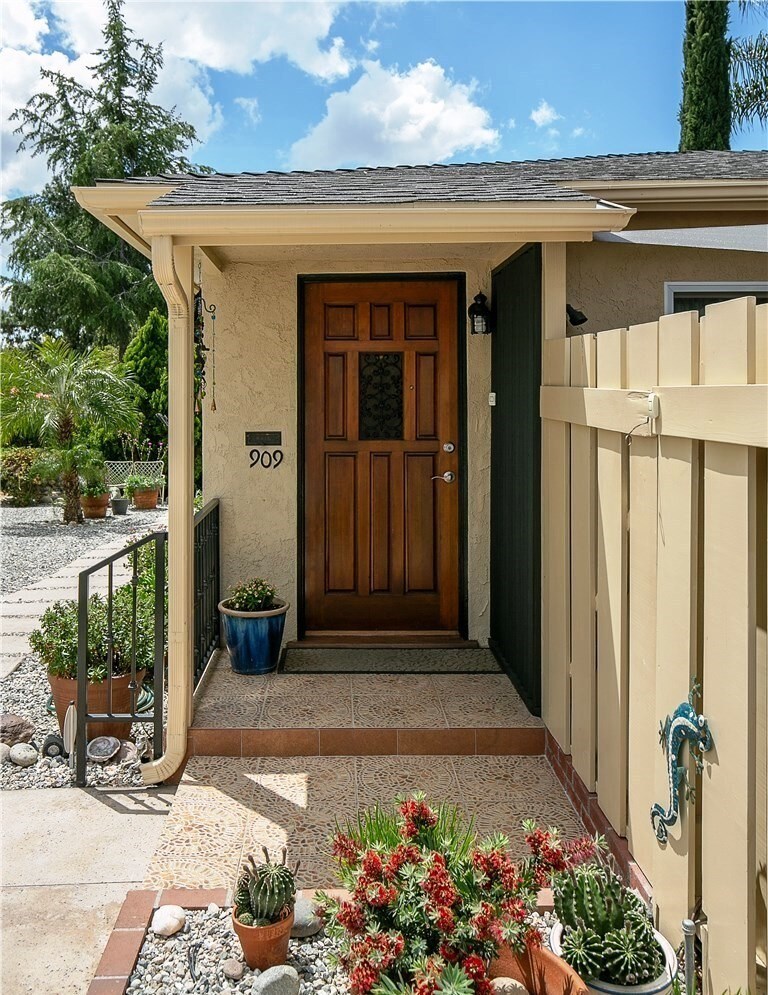 Entrance - 909 N Santa Anita Ave