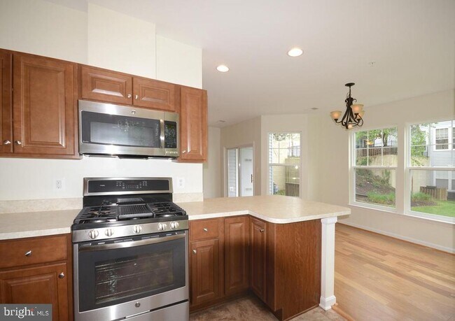Building Photo - 3527 Piney Woods Pl