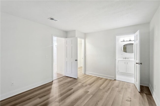 Building Photo - 421 Warm Springs Cir