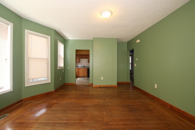 Building Photo - 324 Winthrop Ave