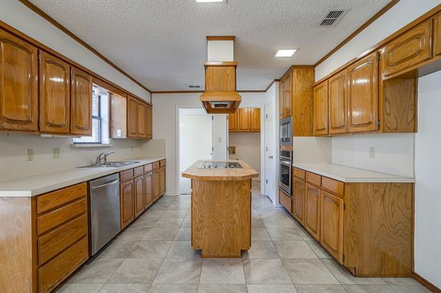 Building Photo - 7017 Baseline Ln