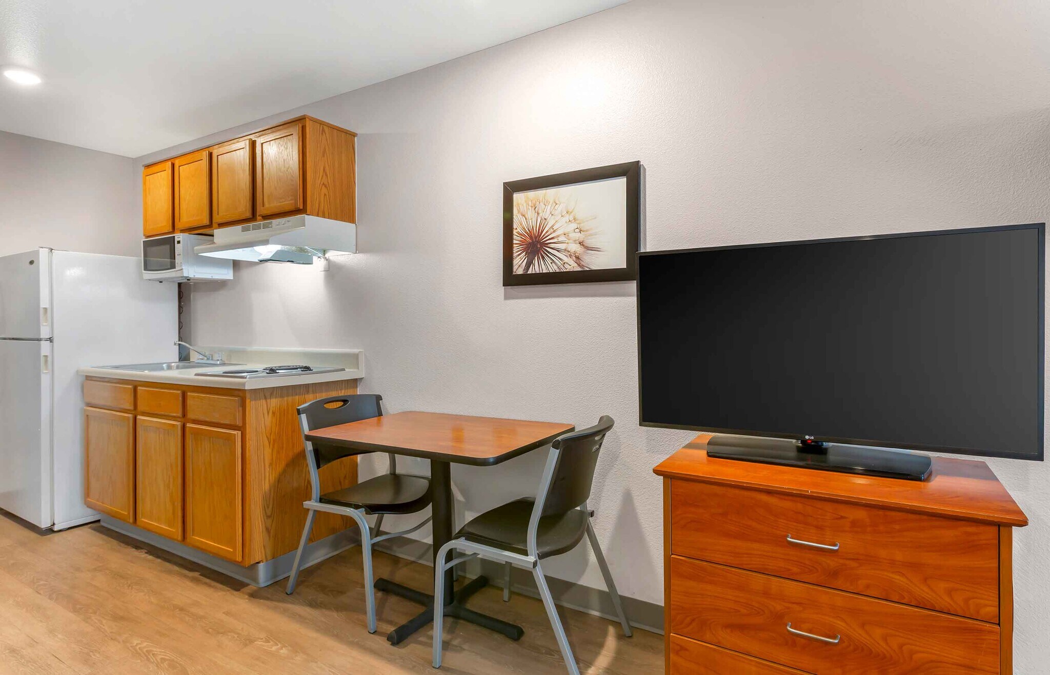 Building Photo - Furnished Studio-Las Cruces