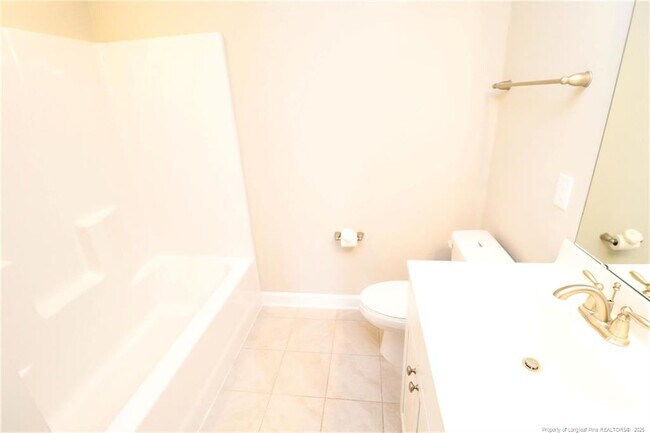 Building Photo - 240 Mystwood Hollow Cir
