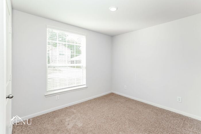 Building Photo - 10453 Sweetwater Creek Dr