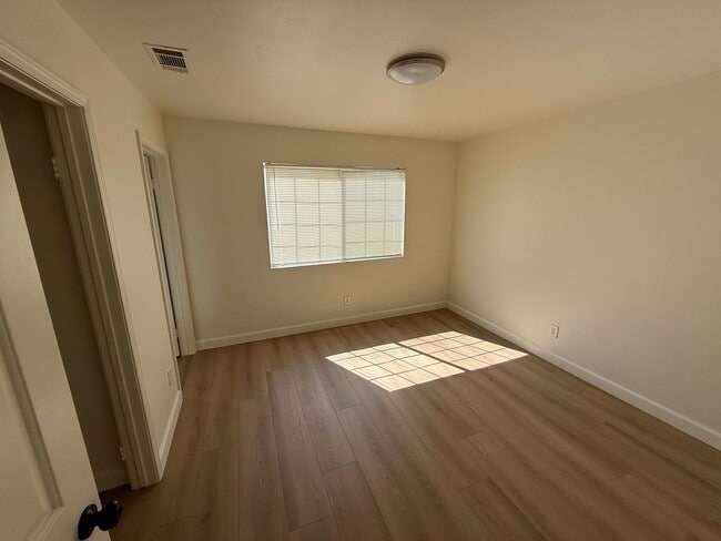 Building Photo - Paul Lee - R7535