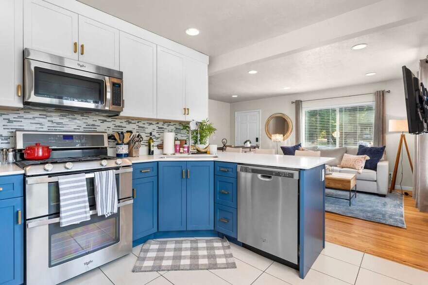 Building Photo - 2978 S Imperial St