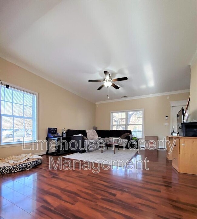 Building Photo - 2001 Pershing Ave