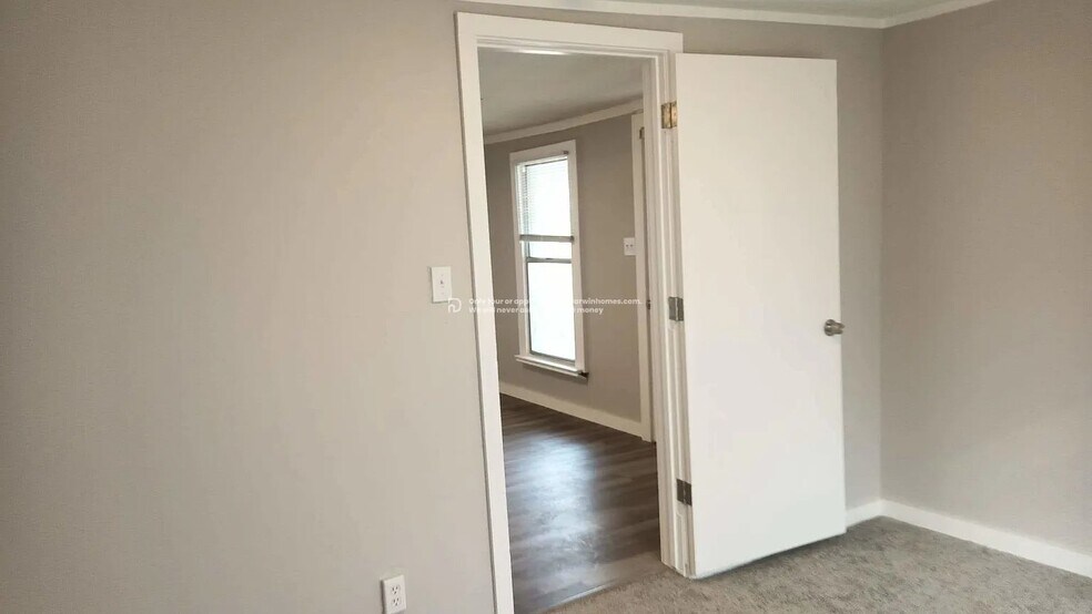 Building Photo - 612 Washington Ave