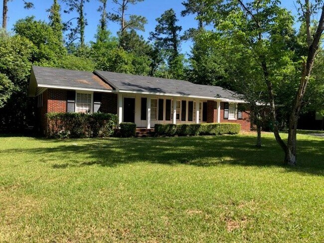 Primary Photo - 3 bed 2 bath