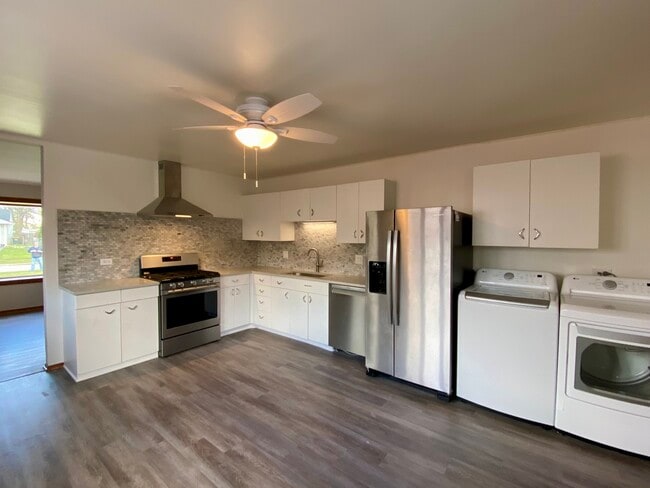 Building Photo - 2107 Quail Ln