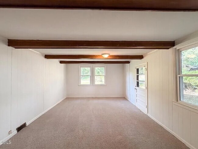 Building Photo - 416 Robin Hood Dr
