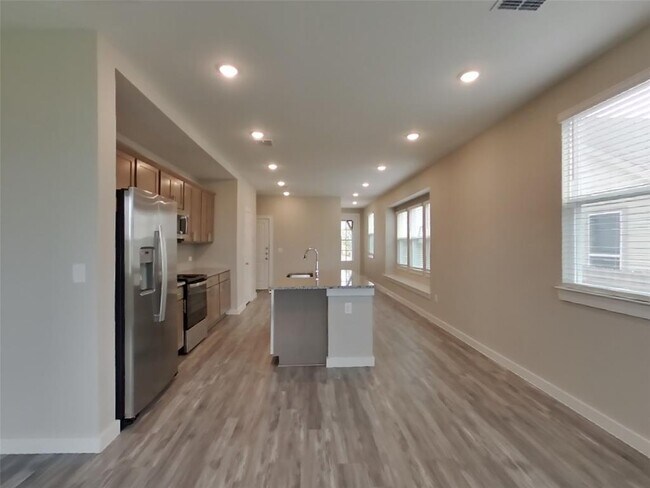Building Photo - 609 Raglands Rd