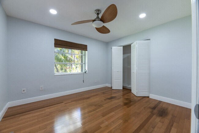 Building Photo - 3554 NW 25th Terrace