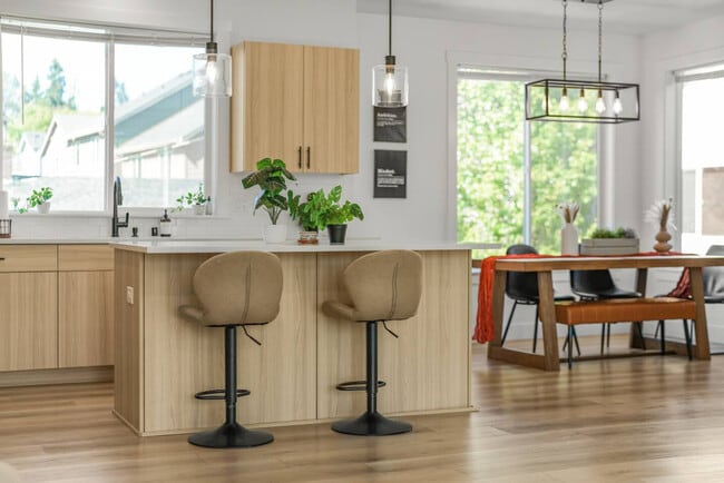 Building Photo - 3309 NE 42nd Pl