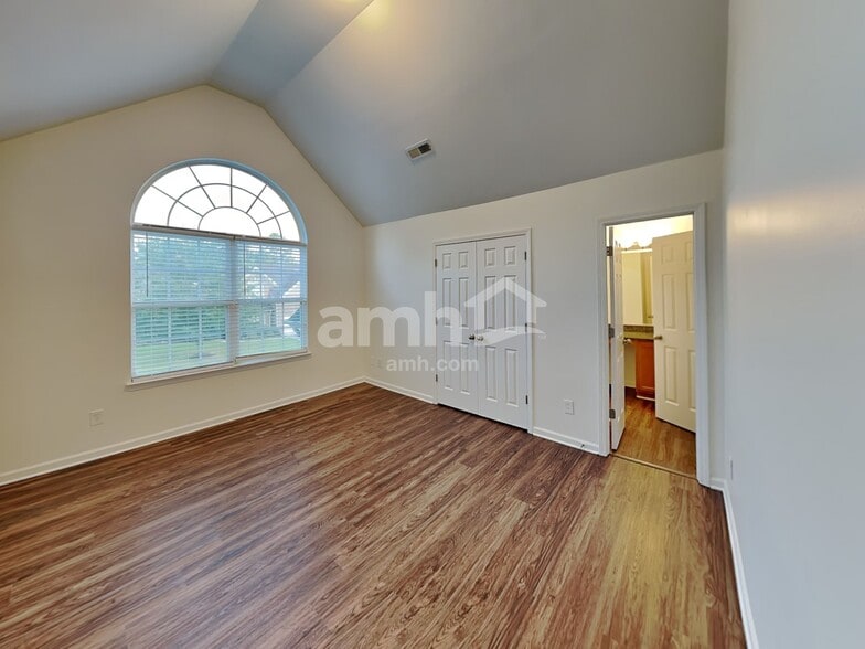 Building Photo - 7673 Natalie Commons Dr
