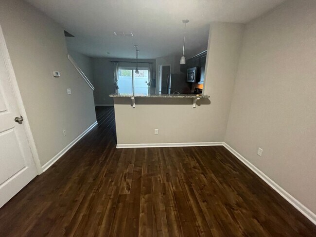Building Photo - Beautiful Goodlettsville Condo Rental – 2 Bed, 2.5 Bath
